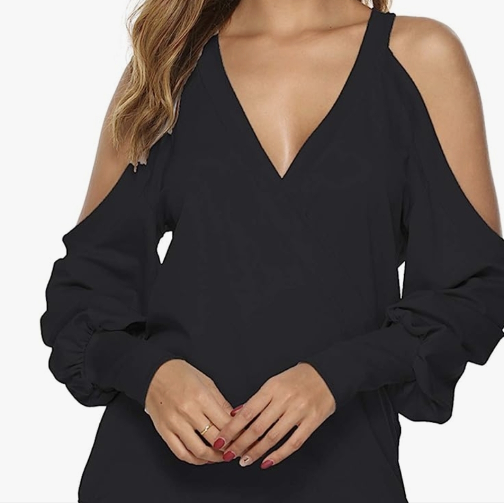 Cold shoulder Top - Picture 3 of 3